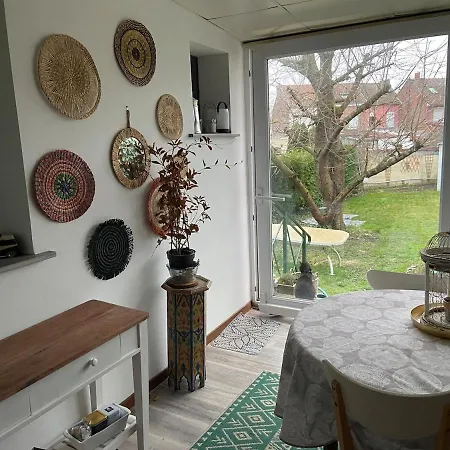 Charmante Maison Avec Jardin Et Veranda Holiday home *