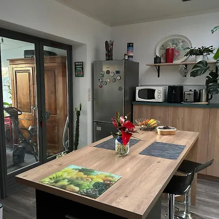 Holiday home Charmante Maison Avec Jardin Et Veranda Anzin