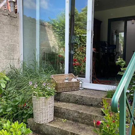 Charmante Maison Avec Jardin Et Veranda Holiday home *