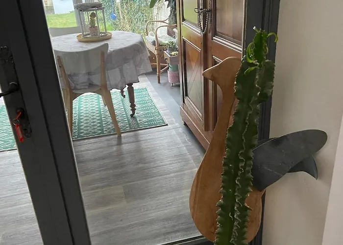 Holiday home Charmante Maison Avec Jardin Et Veranda *